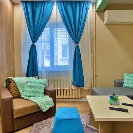 Apartament On The Vitoshka Edge 5 Steps Away *